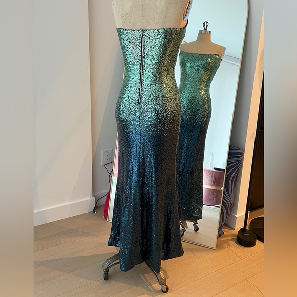 Elegant Strapless Teal Sequin Gown - Picture 4 of 5